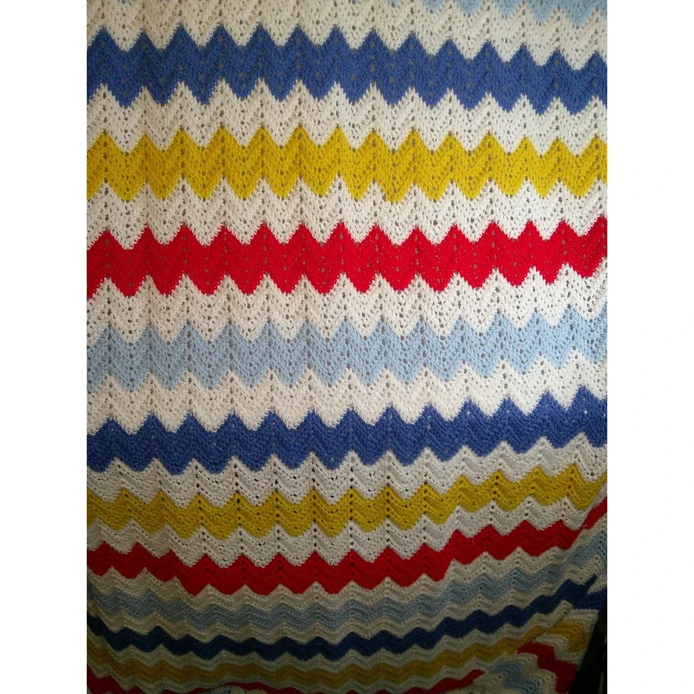 Vintage Handmade Crochet Blanket Throw Red Yellow Blue Chevron Stripe‎ 75